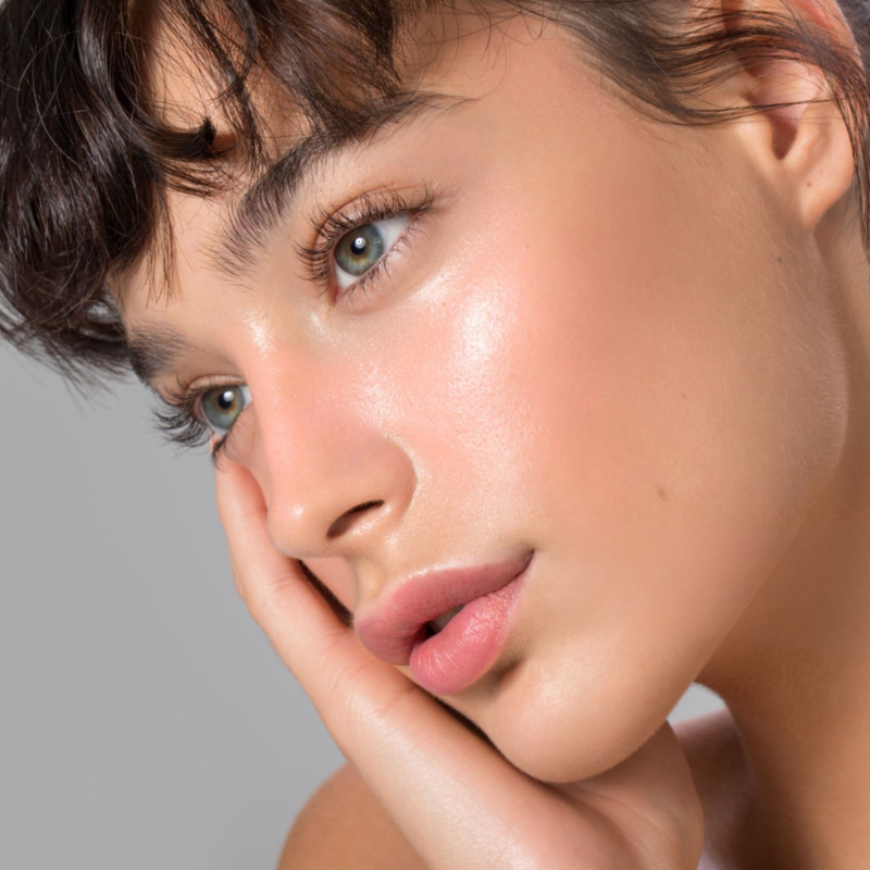 Accueil Rehaussement de cils sur femme