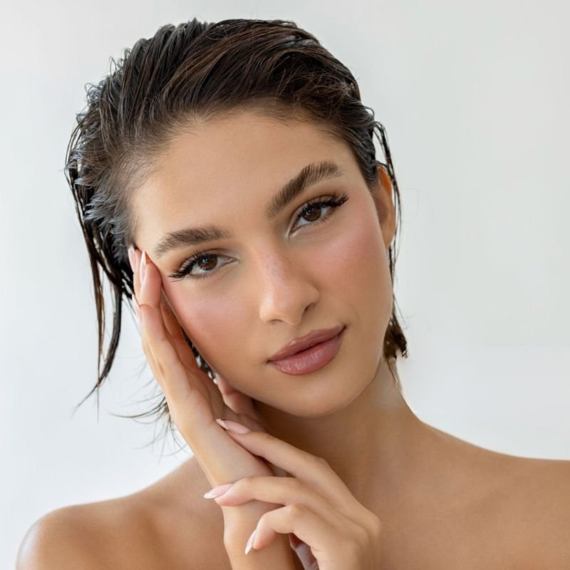 Story browlift model